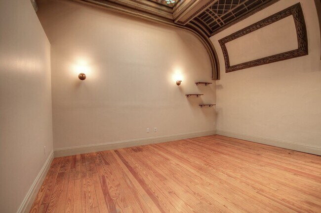 Foto del edificio - 10 E Main St