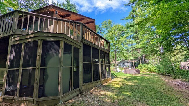 Building Photo - 15 Brookhurst Ln W