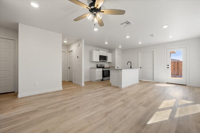 Foto del edificio - Beautiful New Build Home in Cypress Ranch!