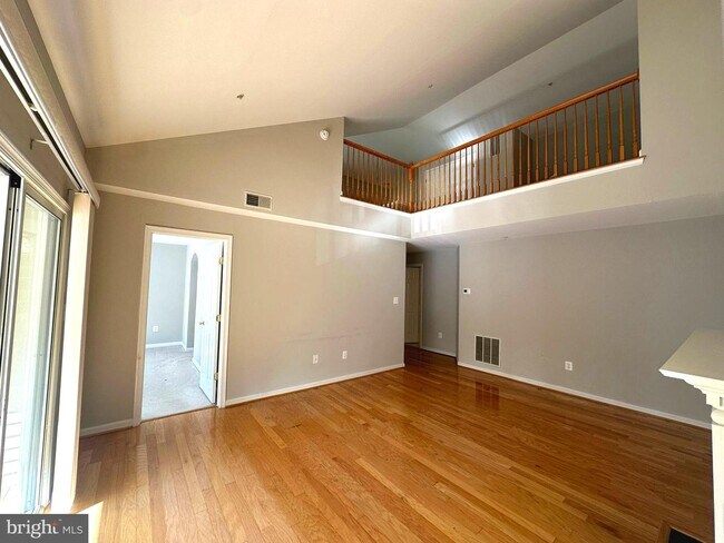 Building Photo - 135 Timberbrook Ln