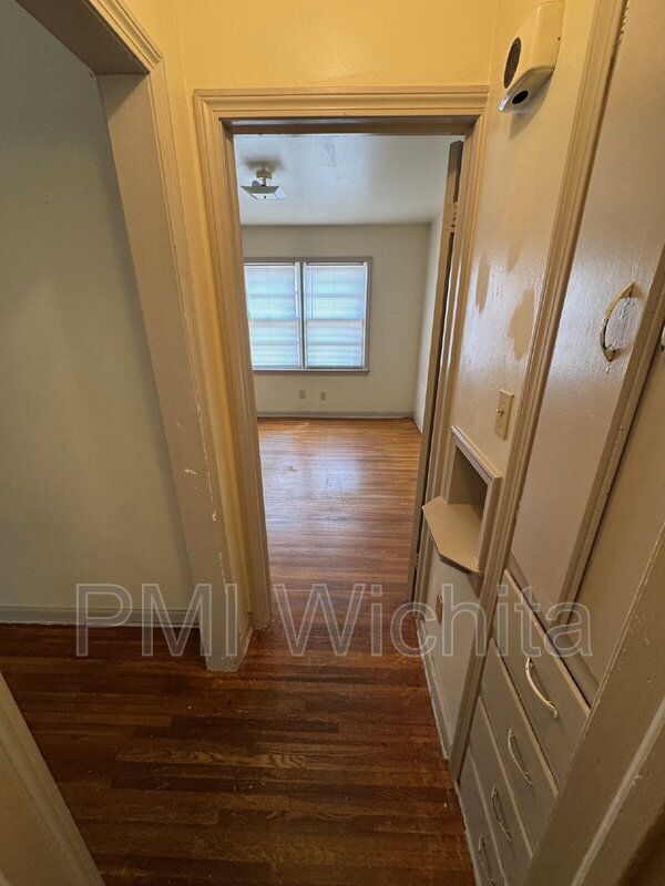 Foto del edificio - 6149 E Boston St