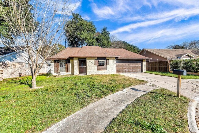 Building Photo - 3718 Black Locust Dr