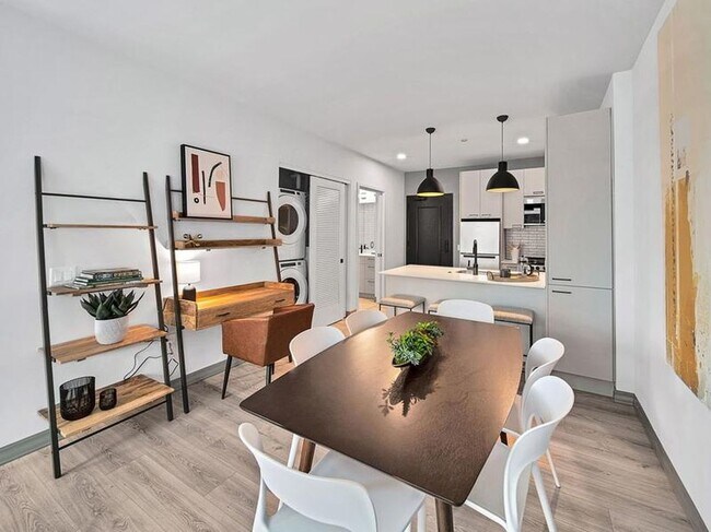 Foto del edificio - 2155 N Elston Ave