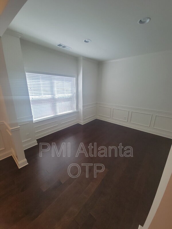 Foto del edificio - 255 Ismal Dr SW