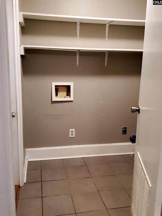 Building Photo - 524 Wessinger St