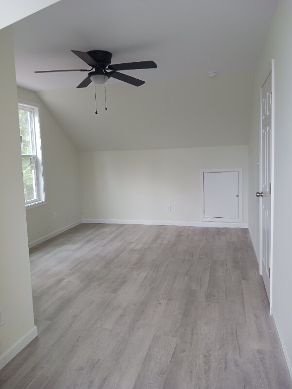 Foto del edificio - 241 Erwin Rd