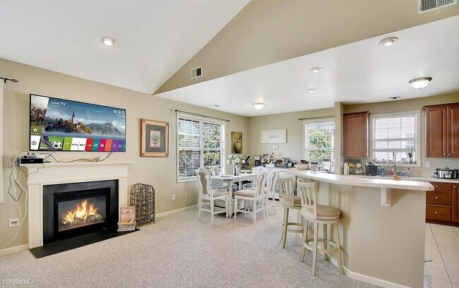 Foto del edificio - 2 br, 2 bath Condo - 86 George Russell Way 8