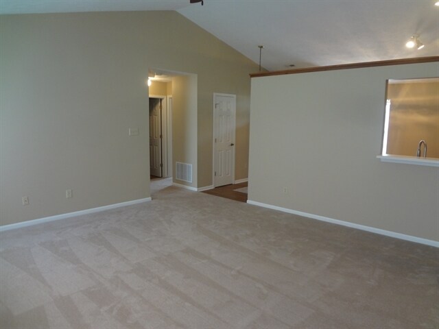 Foto del edificio - 317 E Delaware St