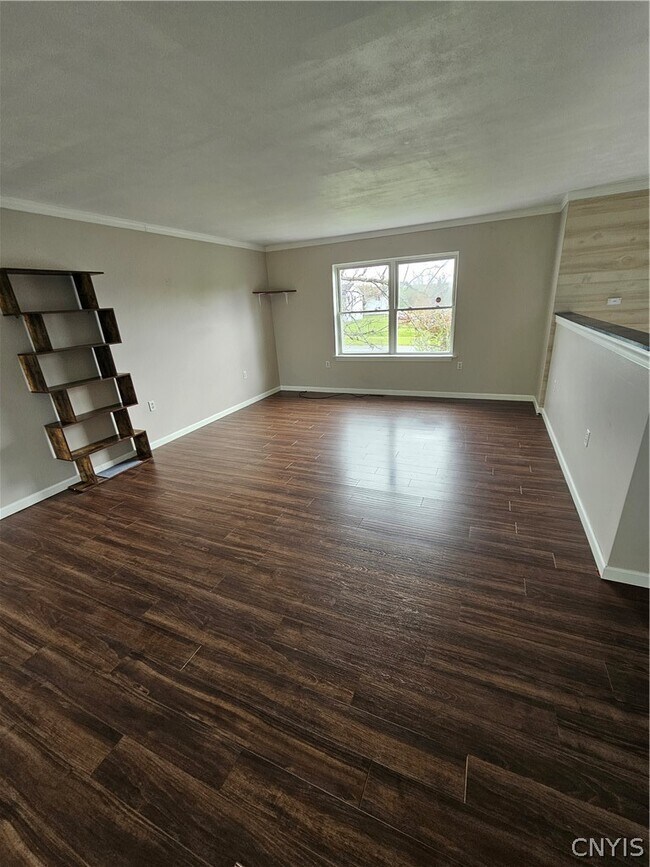 Foto del edificio - 8127 Schell Ave