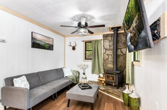 Foto del edificio - 338 Canter Ct