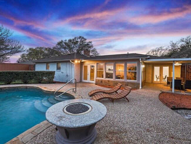 Foto del edificio - 1008 Ridgefield Dr