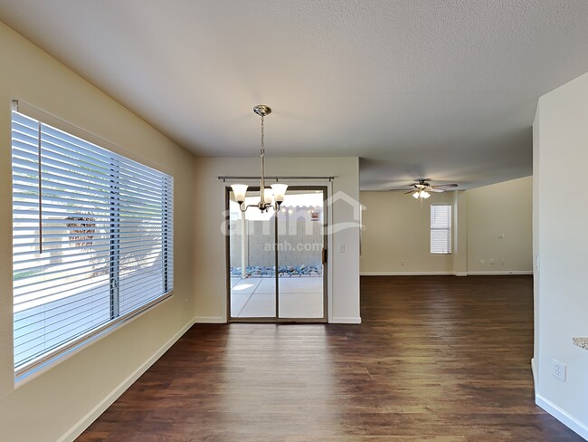 Foto del edificio - 12866 W Alvarado Rd