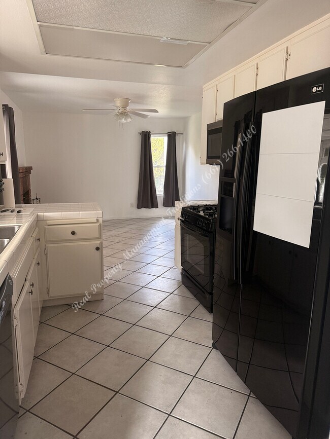 Building Photo - 44639 Tarragon Dr