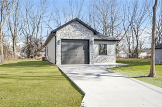 Building Photo - New Home! Photos Are Of Similar Property