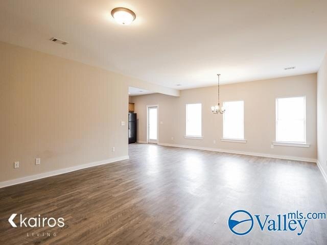 Foto del edificio - 14687 Griffin St