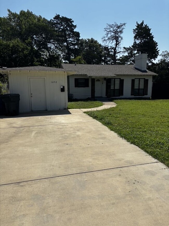 Foto del edificio - 1272 Cedar Haven Ave