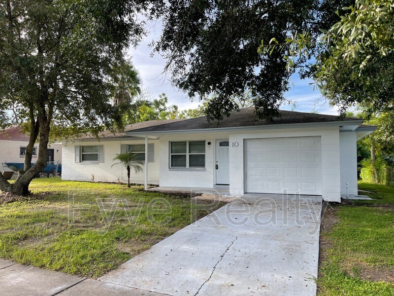 Primary Photo - 10 E Celeste St