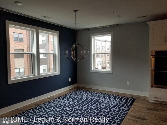Building Photo - 3 br, 2.5 bath House - 20501 Milbridge Ter...
