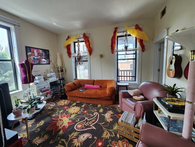 Foto del edificio - 1048 N Marshfield Ave