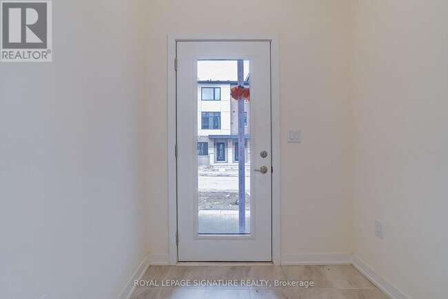Building Photo - 1695 Dersan St