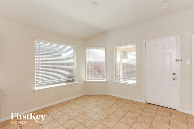 Building Photo - 2200 Sadlers Creek Ln
