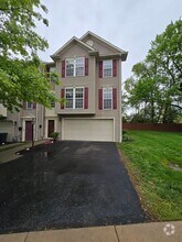 Building Photo - 4209 Ivanhoe Dr