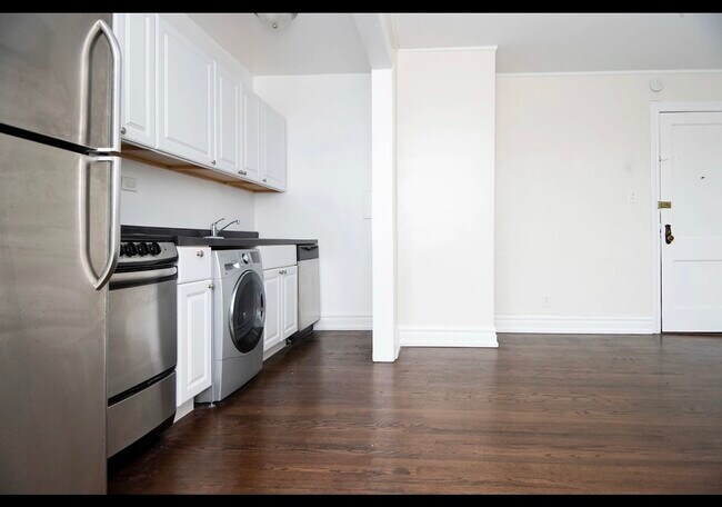 Foto del edificio - 3345 N Marshfield Ave