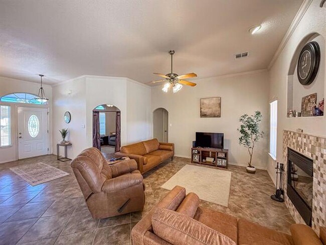 Foto del edificio - 3 Bedroom 2 bath