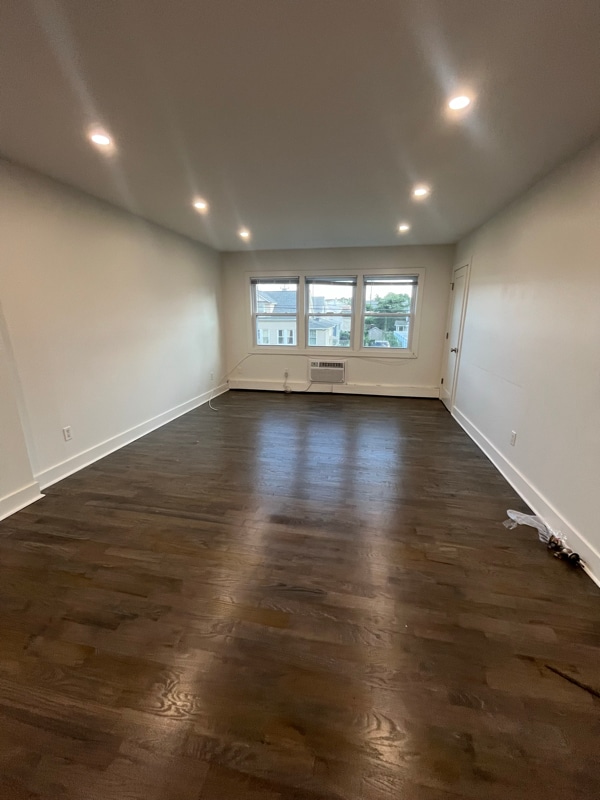 Building Photo - 468 2nd Ave