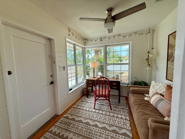 Foto del edificio - Adorable OLD NE garage 1/1 apartment - FUL...