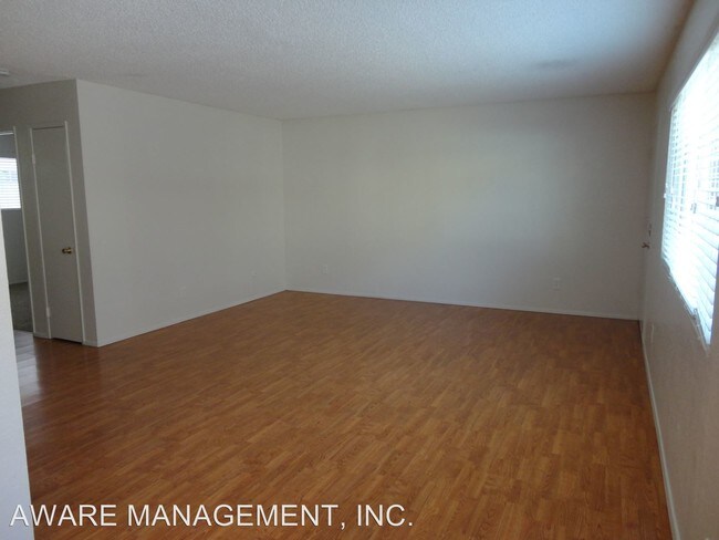 Building Photo - 1433 Hemlock Ave
