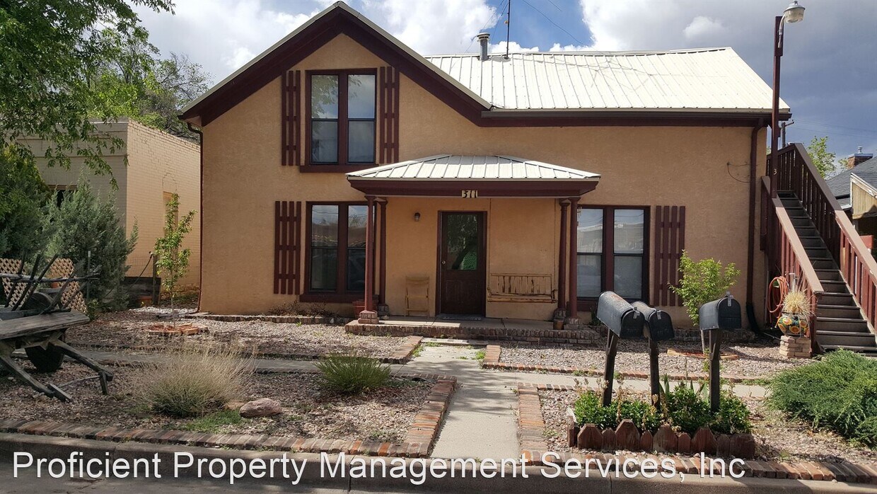 311 Macon Ave, Cañon City, CO 81212 Apartment for Rent in Cañon City, CO