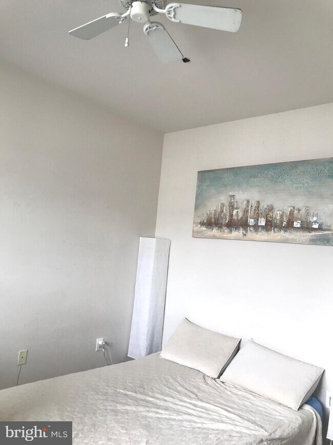 1570 Spring Gate Dr. Unit 7411, McLean, VA 22102 Room for Rent in McLean, VA