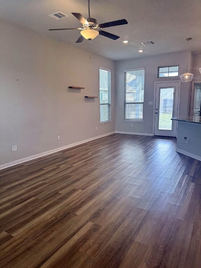 Foto del edificio - "Charming 3-Bedroom Retreat with 2 Baths in Bryan, TX – Cozy Comfort Awaits!"