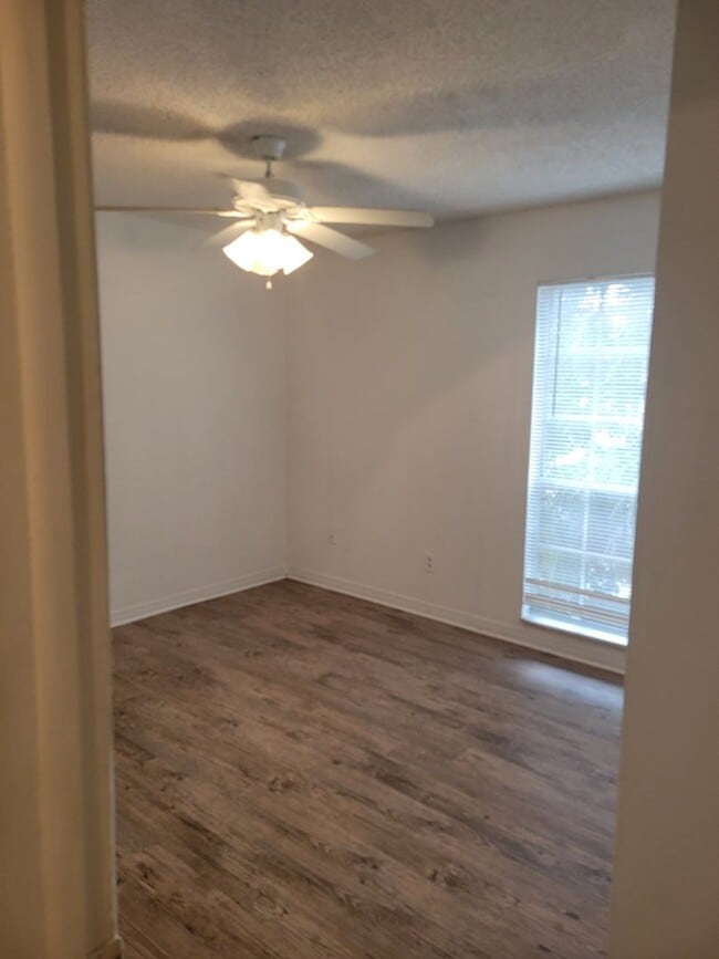 Foto del edificio - Two bedroom condo