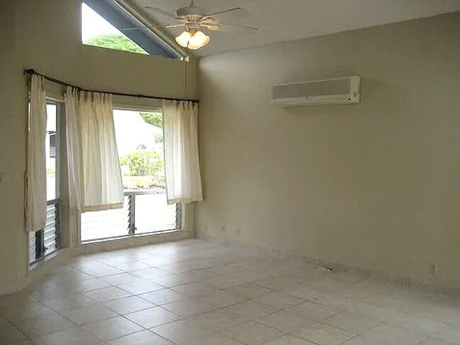 Building Photo - Beautiful single family home in The Bluffs...