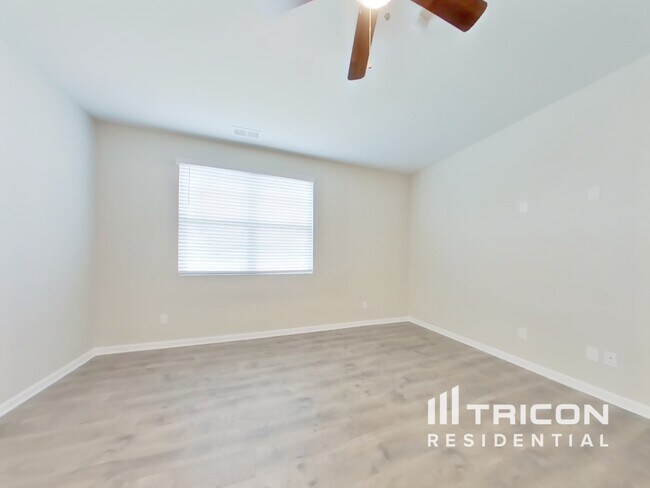 Foto del edificio - 1113 Woodbridge Blvd