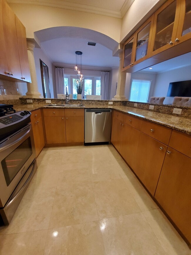 Foto del edificio - 4907 Bayshore Blvd