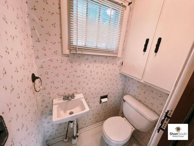 Foto del edificio - Recently updated 4 bed 1.5 bath Single Family Home