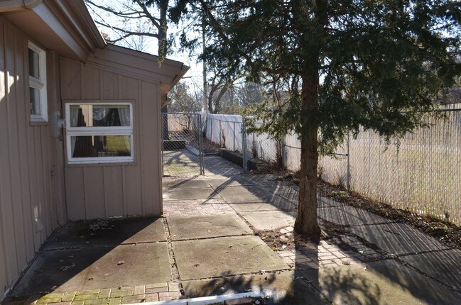 Foto del edificio - 29202 W Grass Lake Rd