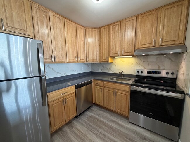 Building Photo - 16 Fordyce Ct