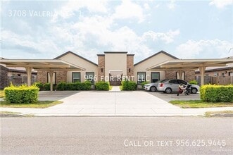 Building Photo - 3708 Valeria St