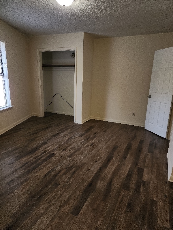 Building Photo - 509 Summit St