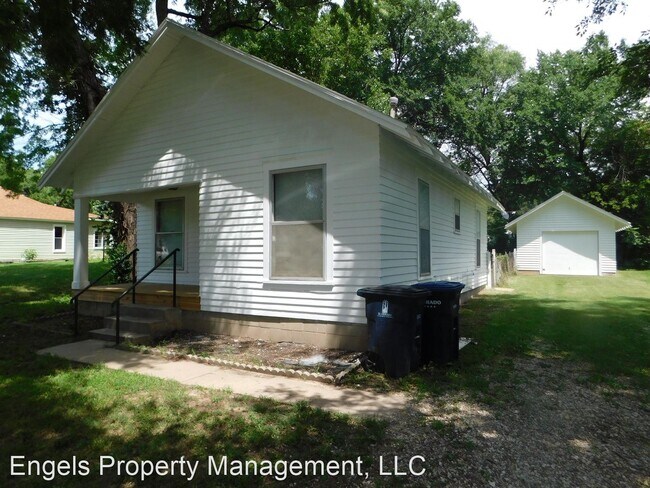 Building Photo - 2 br, 1 bath House - 512 Race