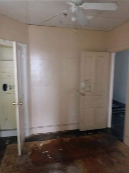 Building Photo - 2233 S 63rd St