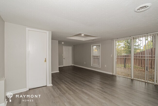 Foto del edificio - 2415 Lynnfork Ave