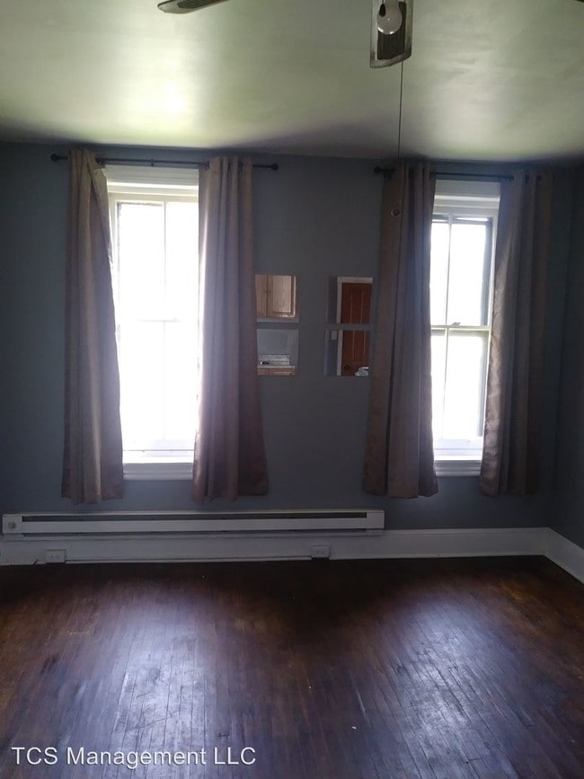 Building Photo - 5911 Tulip St
