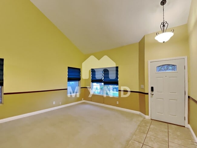 Building Photo - 88 Fantasia Ln