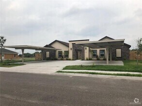 Building Photo - 3609 Valeria St