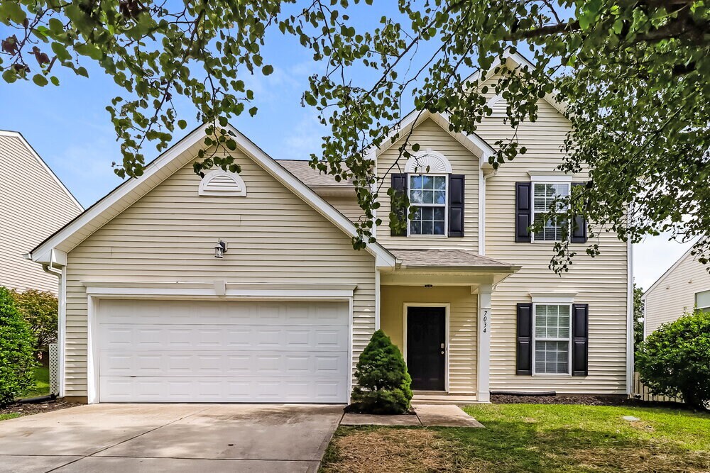 Foto principal - 7034 Advocator Ln
